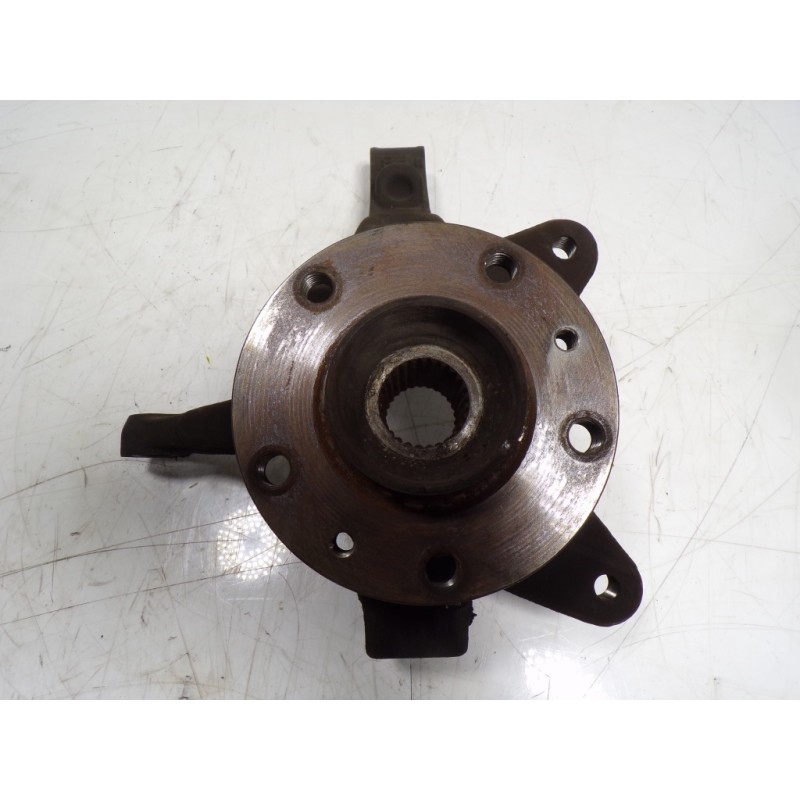 Recambio de mangueta delantera derecha para renault kangoo 1.5 dci diesel cat referencia OEM IAM 8200755590  