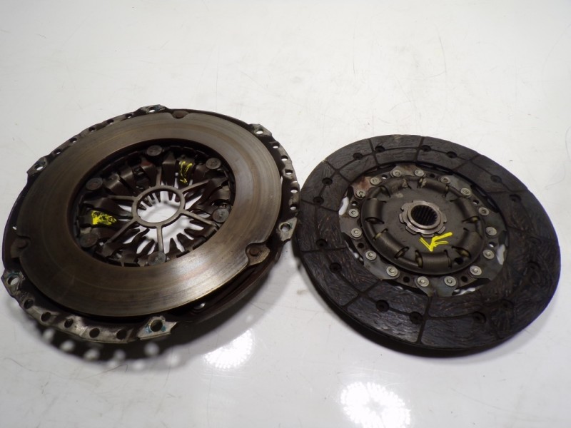Recambio de kit embrague para opel astra j lim. 1.7 16v cdti referencia OEM IAM 95518829 55576088 