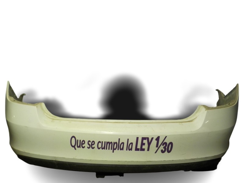 Recambio de paragolpes trasero para skoda rapid 1.6 tdi dpf referencia OEM IAM 5JH807421  