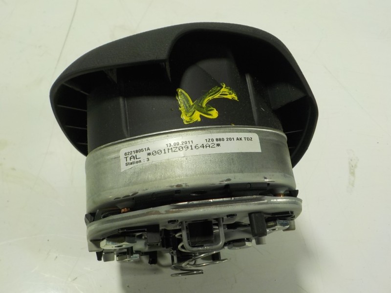 Recambio de airbag delantero izquierdo para skoda yeti 1.2 tsi referencia OEM IAM 1Z0880201AKTDZ 1Z0880201AK 