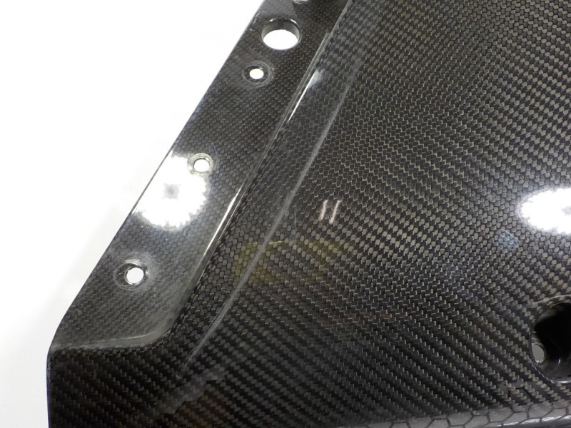 Recambio de moldura para mclaren 570s spider p13 referencia OEM IAM  13A4613CP01 