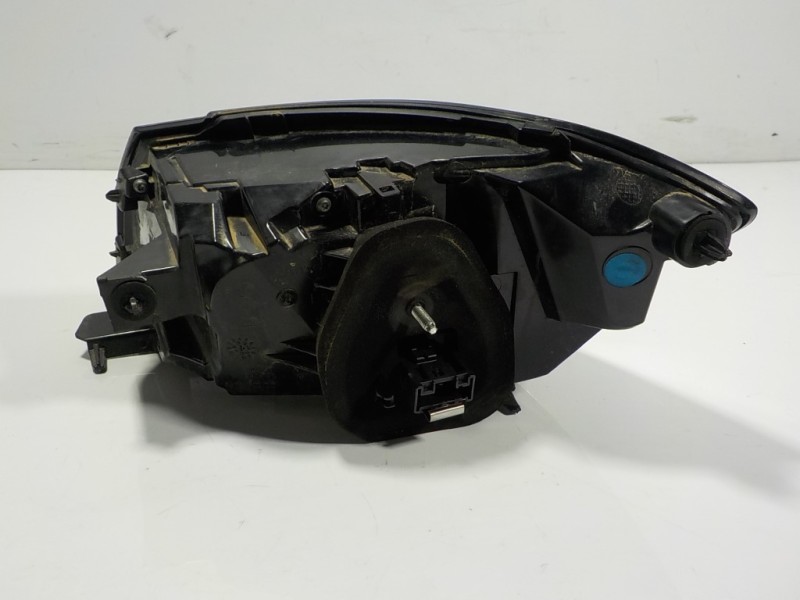 Recambio de piloto trasero izquierdo para peugeot 208 (p2) 1.2 puretech referencia OEM IAM 9823216880 9823216880 L297197