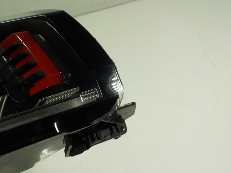 Recambio de piloto trasero izquierdo para peugeot 208 (p2) 1.2 puretech referencia OEM IAM 9823216880 9823216880 L297197