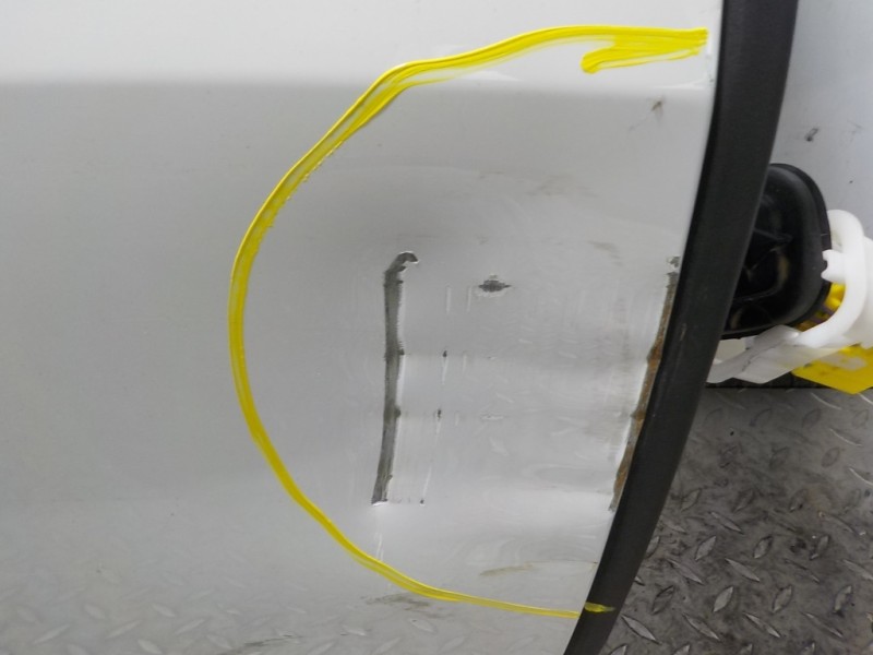 Recambio de puerta trasera derecha para peugeot 208 (p2) 1.2 puretech referencia OEM IAM 9836105780  