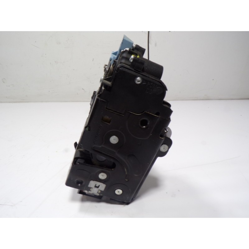 Recambio de cerradura puerta delantera derecha para skoda octavia berlina (1z3) 1.6 16v fsi referencia OEM IAM  3D1837016AC 