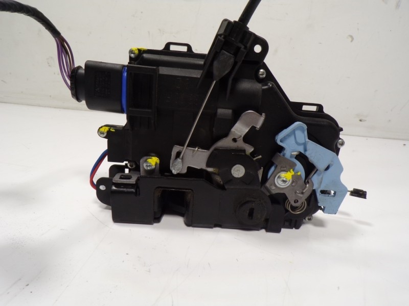 Recambio de cerradura puerta trasera derecha para skoda octavia berlina (1z3) 1.6 16v fsi referencia OEM IAM  3D1837016AC 