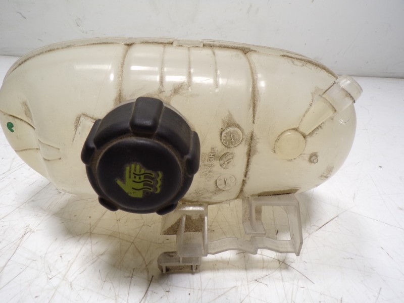 Recambio de deposito expansion para renault trafic furgón 1.6 dci diesel energy referencia OEM IAM 217106703R 217101893R 