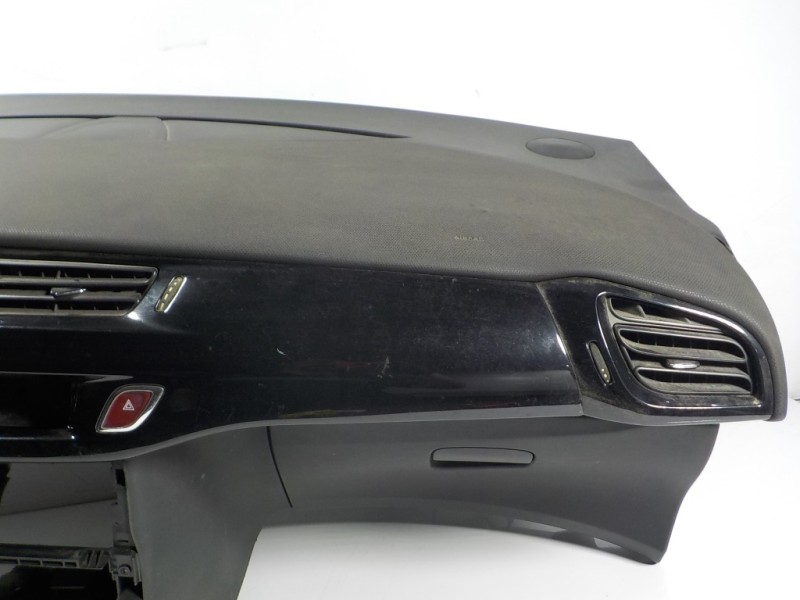 Recambio de salpicadero para citroën c3 1.4 hdi referencia OEM IAM 8247F6 9801618280 306427299AF