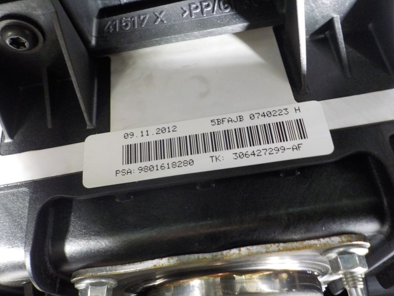 Recambio de salpicadero para citroën c3 1.4 hdi referencia OEM IAM 8247F6 9801618280 306427299AF