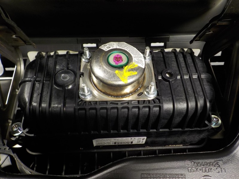 Recambio de salpicadero para fiat panda (319) 1.2 cat referencia OEM IAM 735535842 34168055A 