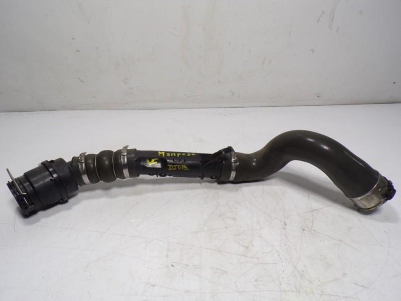 Recambio de tubo intercooler para dacia sandero 1.5 dci diesel fap cat referencia OEM IAM 924005588R  