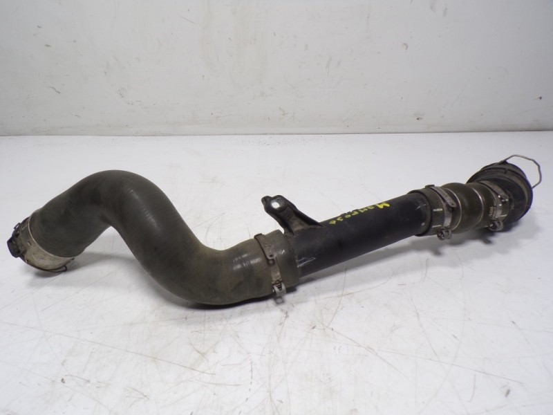 Recambio de tubo intercooler para dacia sandero 1.5 dci diesel fap cat referencia OEM IAM 924005588R  