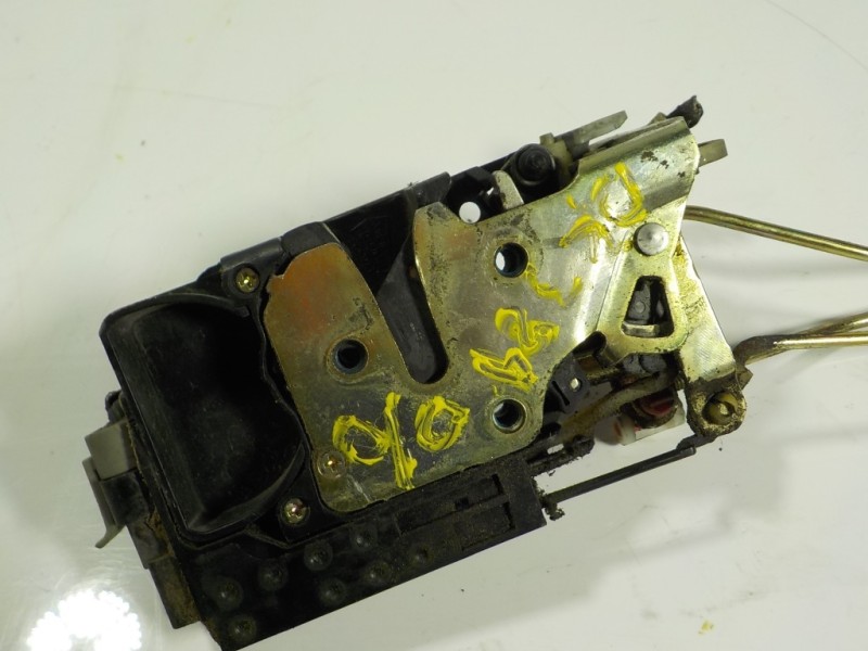 Recambio de cerradura puerta delantera derecha para ssangyong rexton 2.7 turbodiesel cat (euro 4) referencia OEM IAM   