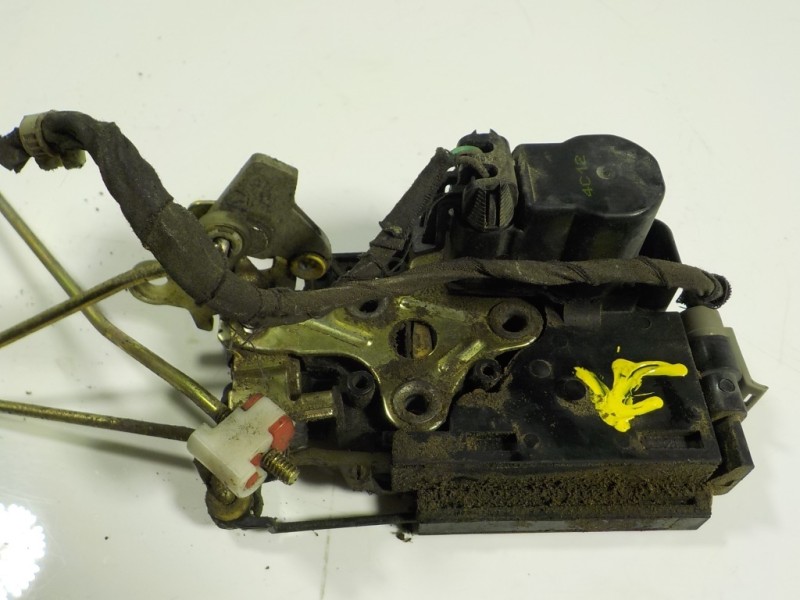 Recambio de cerradura puerta delantera derecha para ssangyong rexton 2.7 turbodiesel cat (euro 4) referencia OEM IAM   