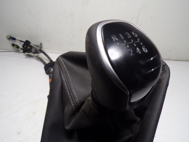 Recambio de palanca cambio para opel grandland x 1.5 cdti dpf referencia OEM IAM  9825223280 