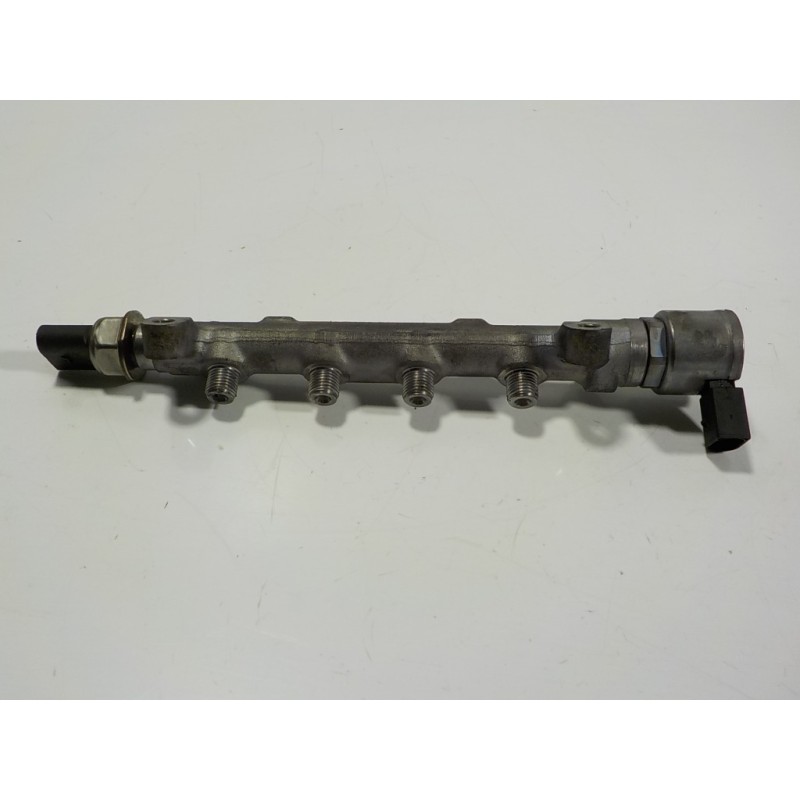 Recambio de rampa inyectora para skoda rapid 1.6 tdi dpf referencia OEM IAM 04L130089G 04L089G 0645904