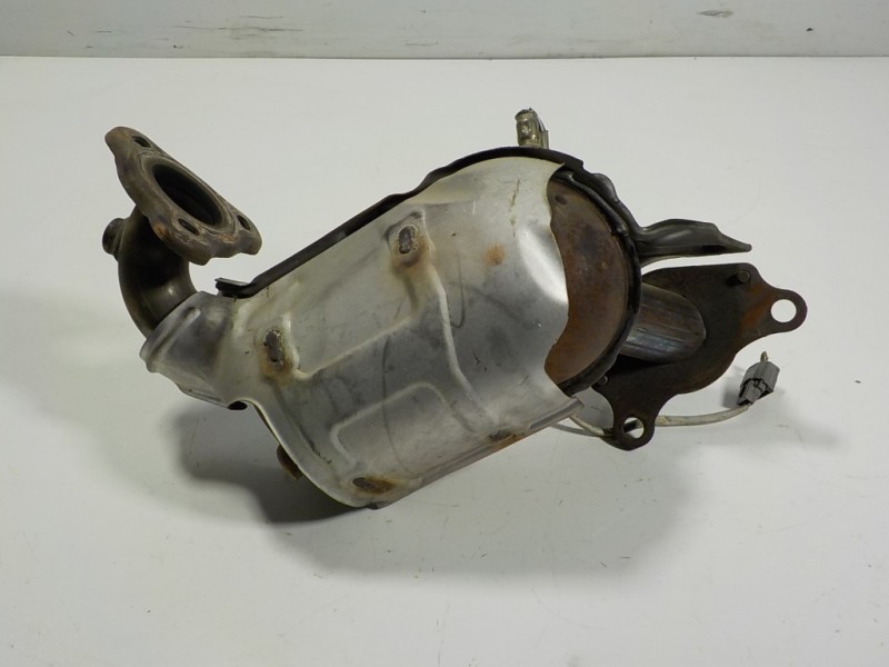 Recambio de catalizador para renault megane iii berlina 5 p 1.2 16v referencia OEM IAM 208A02104R 208AD2104R 