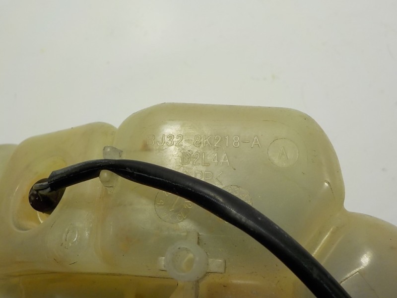 Recambio de deposito expansion para land rover evoque 2.2 td4 cat referencia OEM IAM LR024296 BJ328K218A 