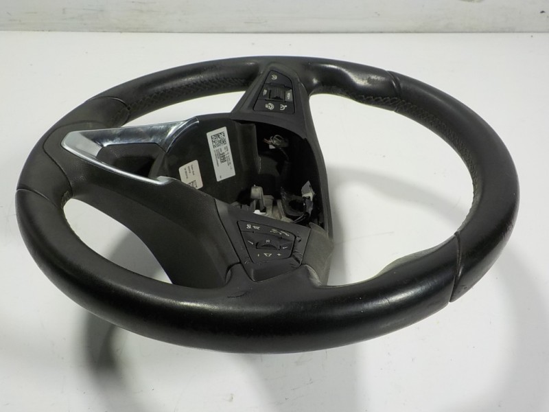 Recambio de volante para opel corsa e 1.4 referencia OEM IAM 39116011 39035990 
