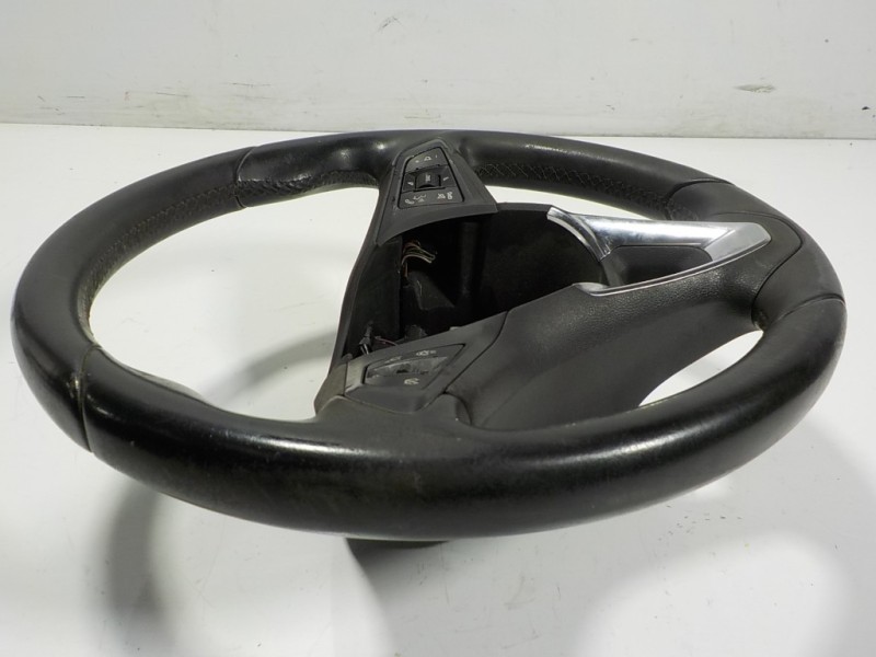 Recambio de volante para opel corsa e 1.4 referencia OEM IAM 39116011 39035990 