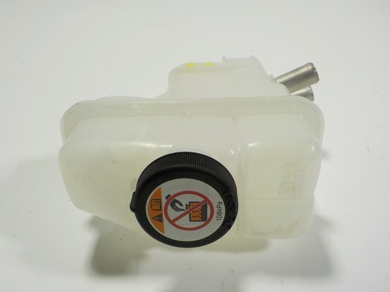 Recambio de deposito expansion para toyota rav4 hybrid fwd referencia OEM IAM G910G42010  