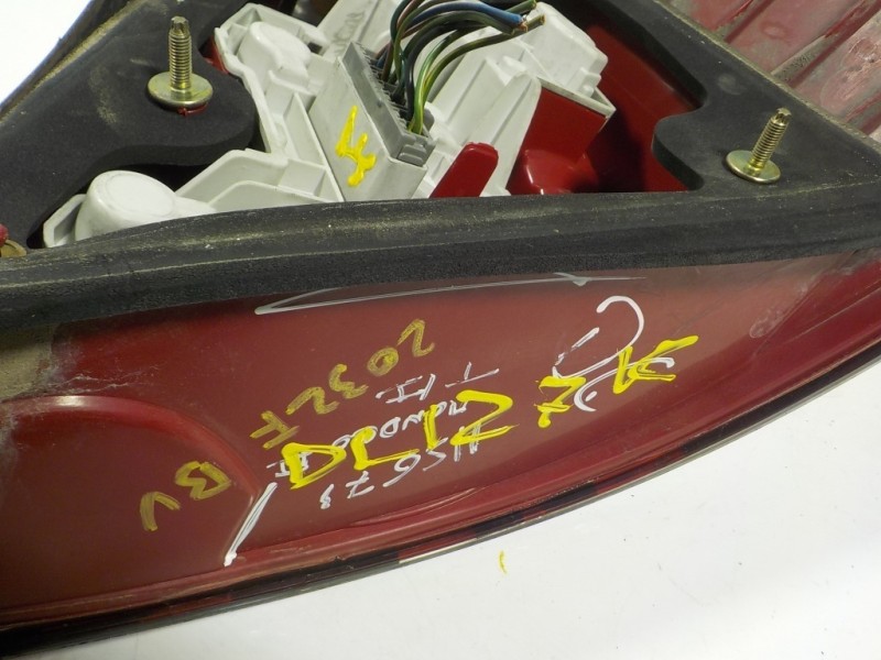 Recambio de piloto trasero izquierdo para ford mondeo berlina (ge) 2.0 tdci cat referencia OEM IAM   