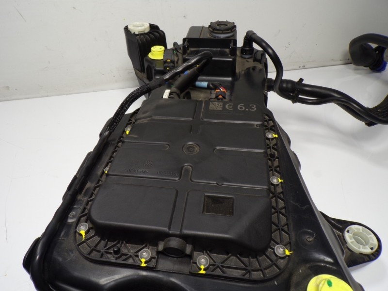 Recambio de deposito aditivo para toyota proace city 1.5 dci referencia OEM IAM  9832421480 