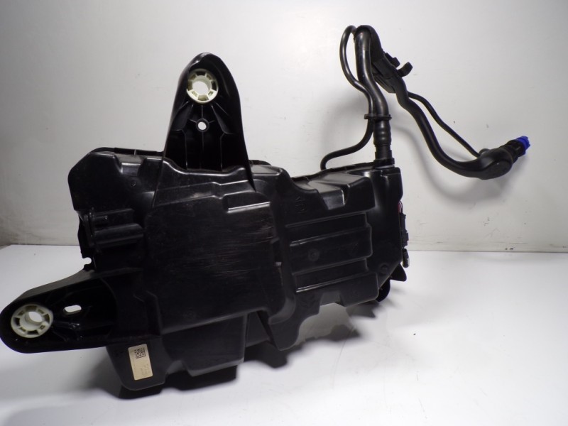 Recambio de deposito aditivo para toyota proace city 1.5 dci referencia OEM IAM  9832421480 