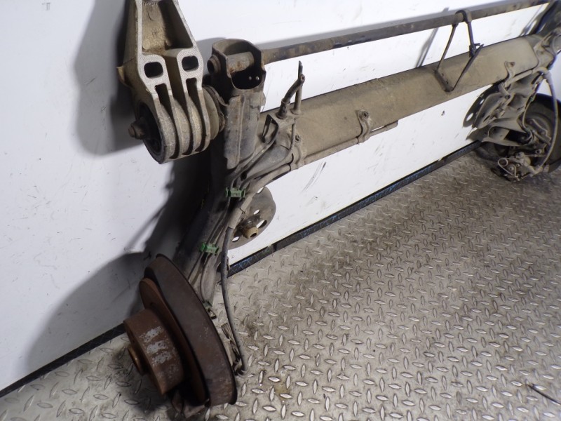 Recambio de puente trasero para volkswagen passat berlina (3b2) 1.9 tdi referencia OEM IAM   