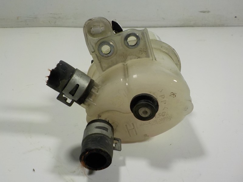 Recambio de deposito expansion para lexus is 300h referencia OEM IAM G91H030011  