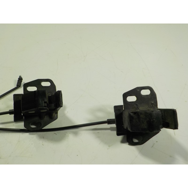 Recambio de cerradura puerta trasera derecha para renault kangoo z.e. referencia OEM IAM 8200497823  8200497822