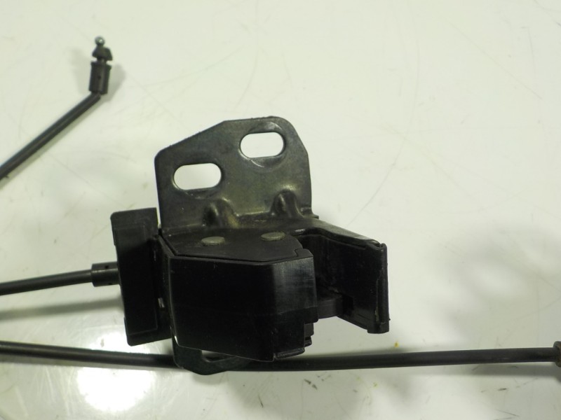 Recambio de cerradura puerta trasera derecha para renault kangoo z.e. referencia OEM IAM 8200497823  8200497822