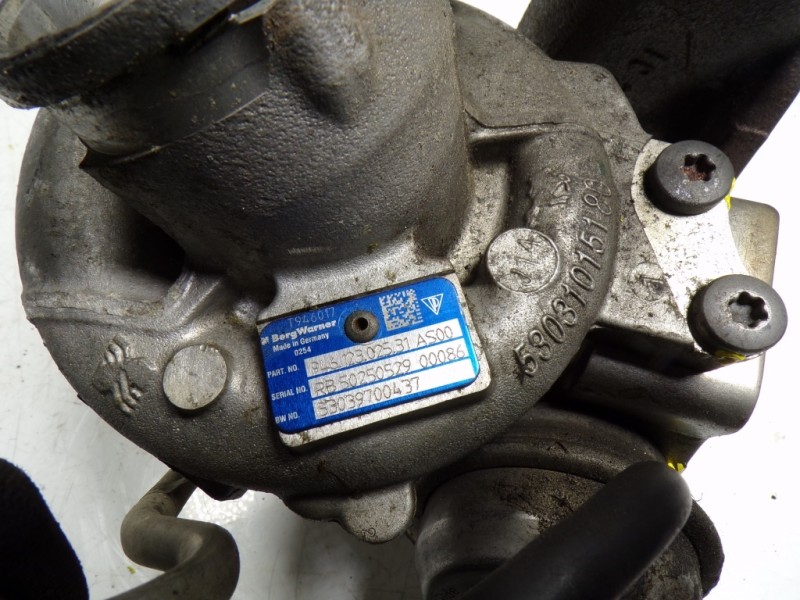 Recambio de turbocompresor para porsche macan (typ ) s referencia OEM IAM 94612302531 530031015180 94612302530