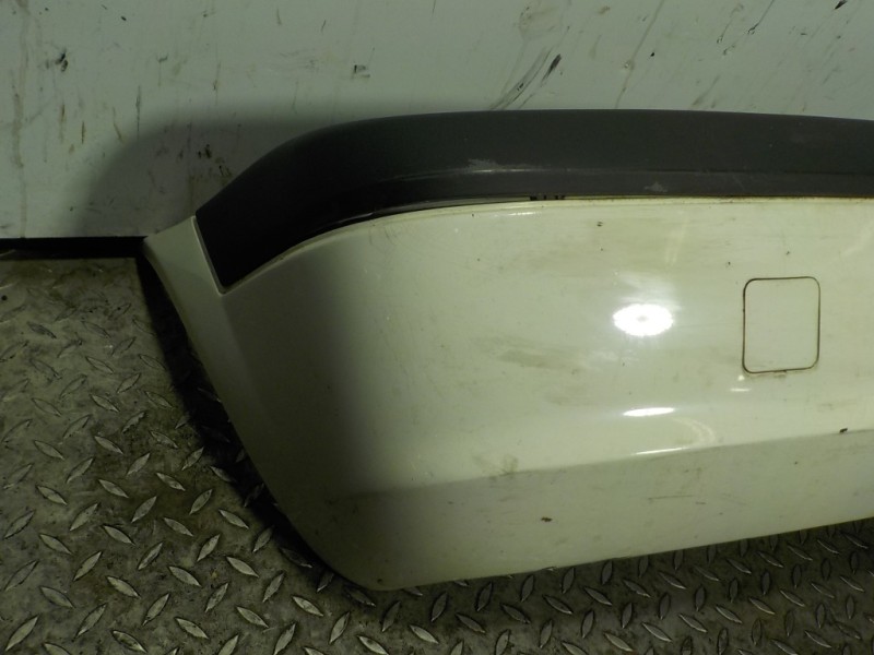 Recambio de paragolpes trasero para ford fiesta berlina (dx) 1.3 cat referencia OEM IAM   