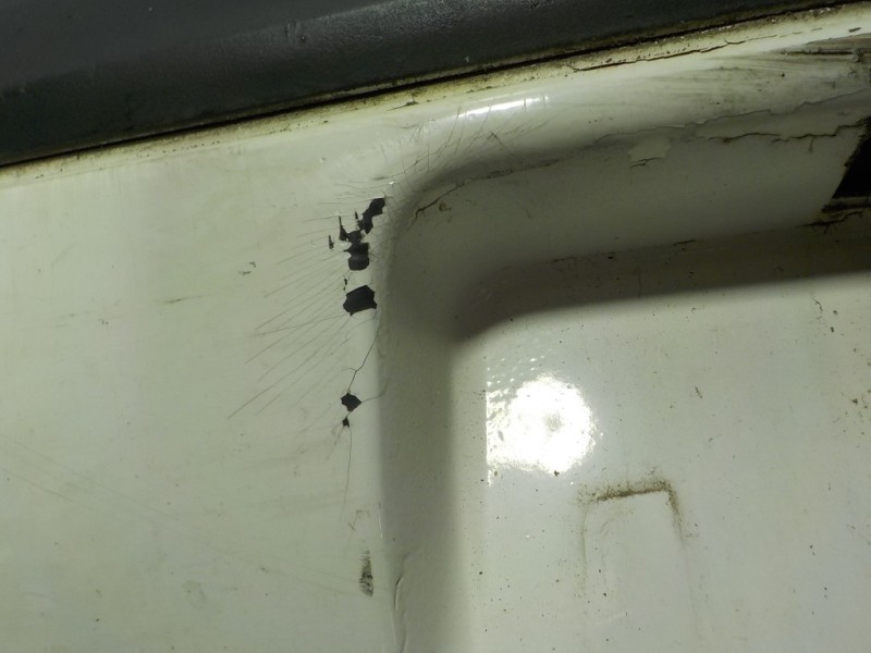 Recambio de paragolpes trasero para ford fiesta berlina (dx) 1.3 cat referencia OEM IAM   