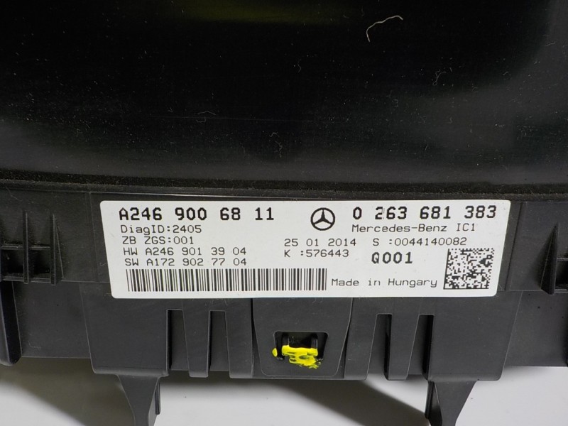 Recambio de cuadro instrumentos para mercedes-benz clase b (w246) 1.5 cdi cat referencia OEM IAM A2469006811 A2469006811 