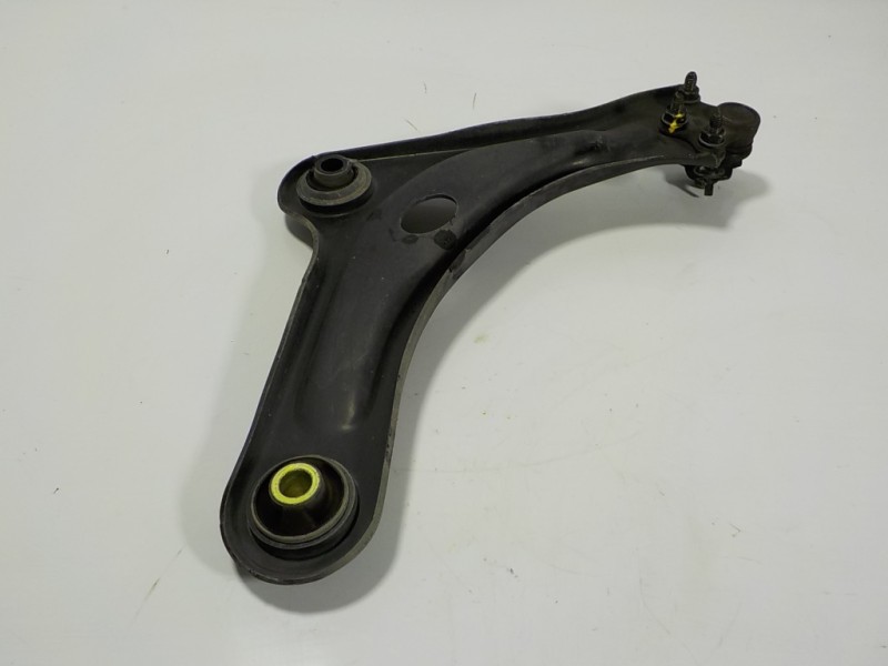 Recambio de brazo suspension inferior delantero izquierdo para citroën c4 cactus 1.5 blue-hdi fap referencia OEM IAM 3520W7  