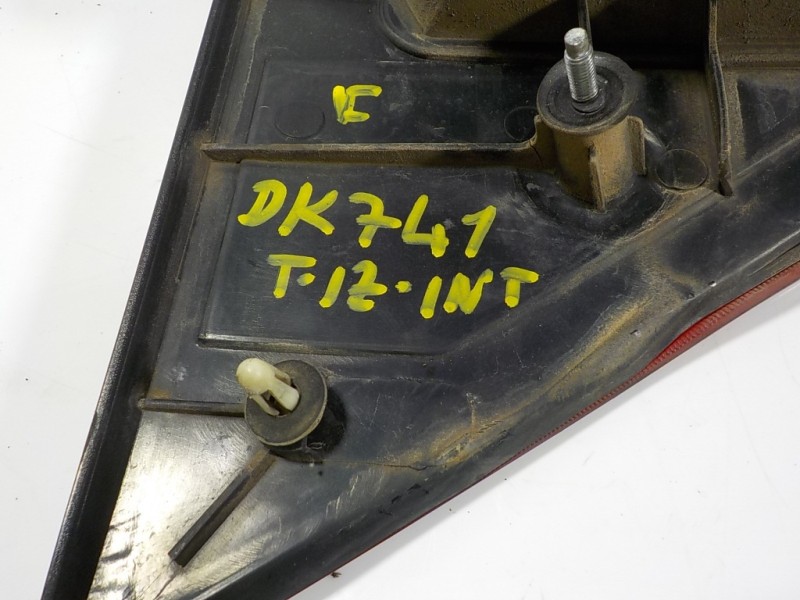 Recambio de piloto trasero izquierdo interior para ssangyong rodius 2.7 turbodiesel cat referencia OEM IAM 8360121403  