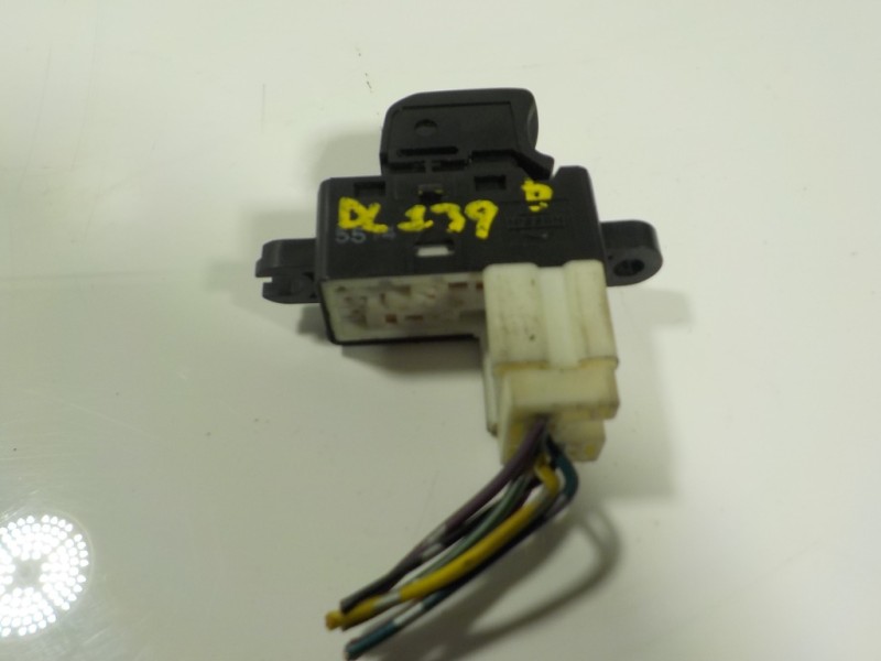 Recambio de mando elevalunas delantero derecho para nissan micra (k12e) 1.5 dci turbodiesel cat referencia OEM IAM   