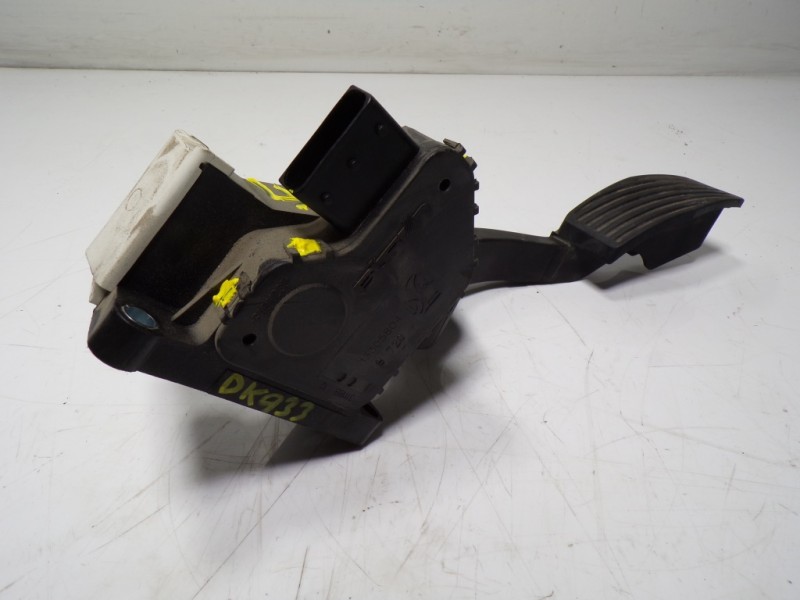 Recambio de potenciometro pedal para opel corsa e 1.4 referencia OEM IAM 13305804 13305804 