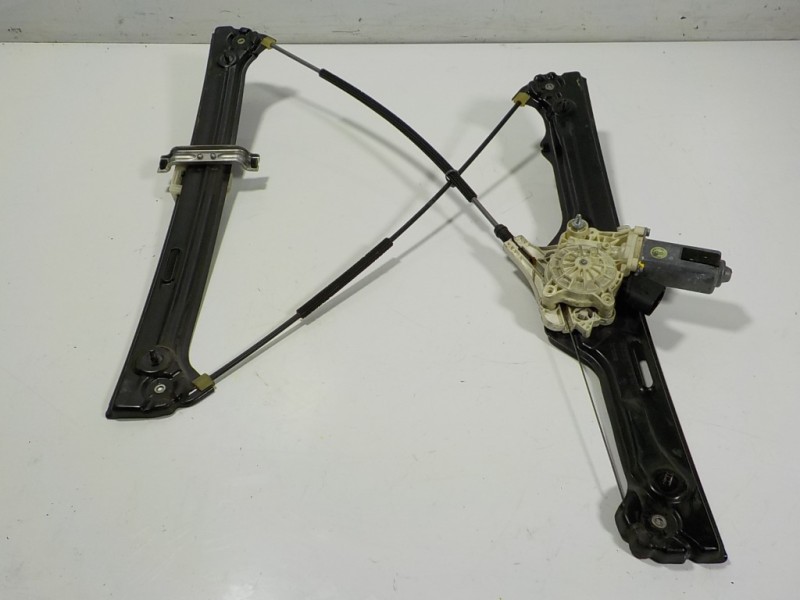 Recambio de elevalunas delantero izquierdo para bmw x5 (e70) xdrive40d referencia OEM IAM 51337166379 7166379 67627267691