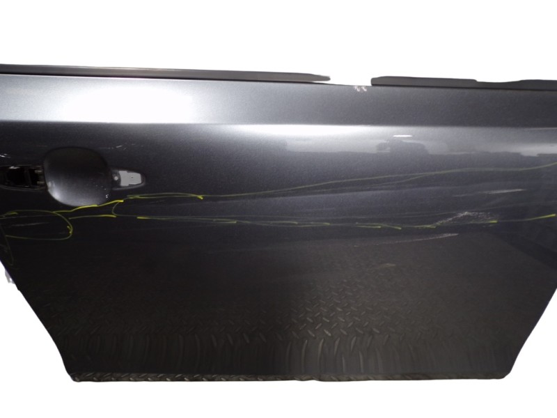 Recambio de puerta delantera derecha para volvo v40 cross country 1.6 diesel cat referencia OEM IAM 32321019  
