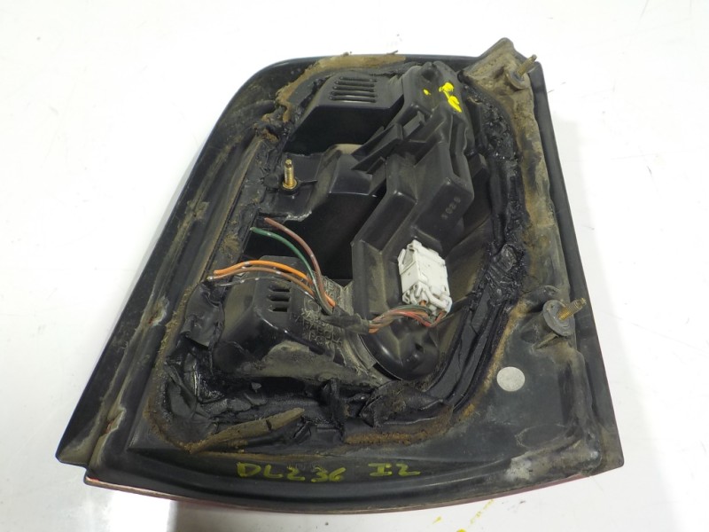 Recambio de piloto trasero izquierdo para nissan micra (k11) 1.3 16v cat referencia OEM IAM   