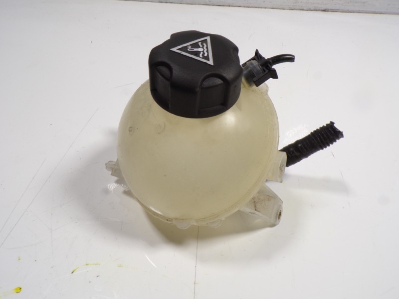 Recambio de deposito expansion para peugeot partner kombi 1.6 blue-hdi fap referencia OEM IAM 1323X6 9684527680002 