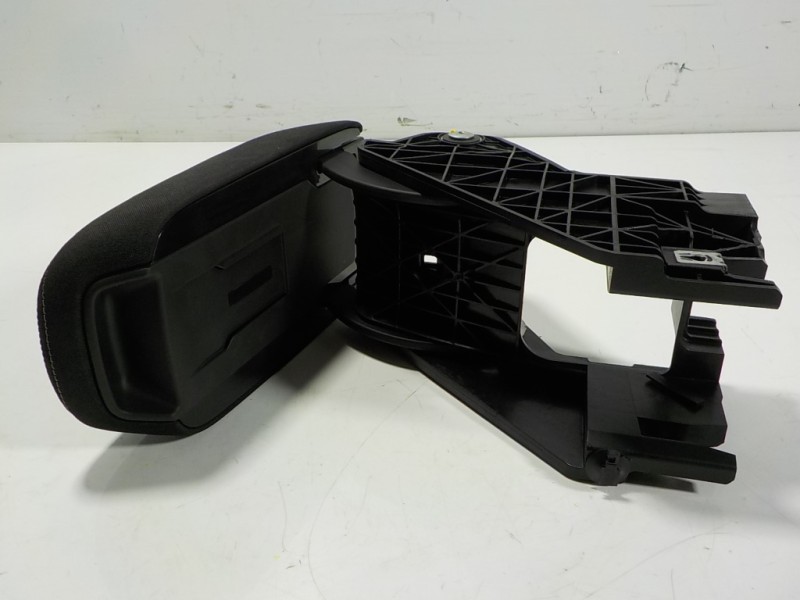 Recambio de apoyabrazos central para skoda kamiq (nw4) 1.0 tsi referencia OEM IAM 654864207ASYZ 654864207A 