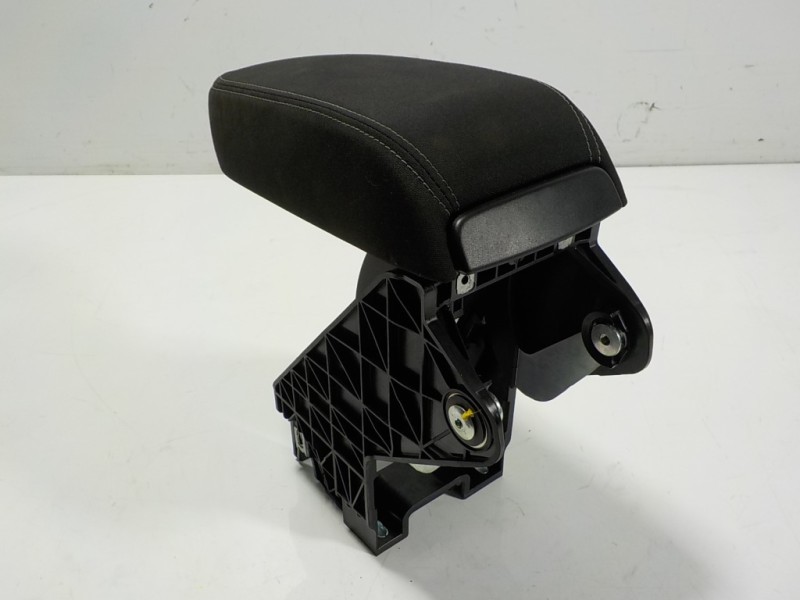 Recambio de apoyabrazos central para skoda kamiq (nw4) 1.0 tsi referencia OEM IAM 654864207ASYZ 654864207A 