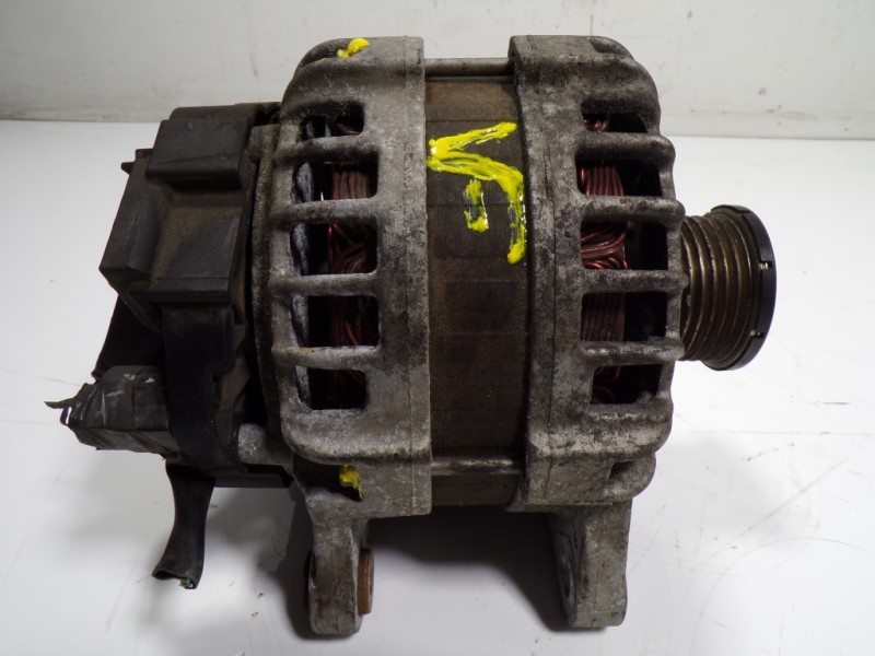 Recambio de alternador para nissan x-trail (t32) acenta referencia OEM IAM 231004BE0A 231004BE0A 