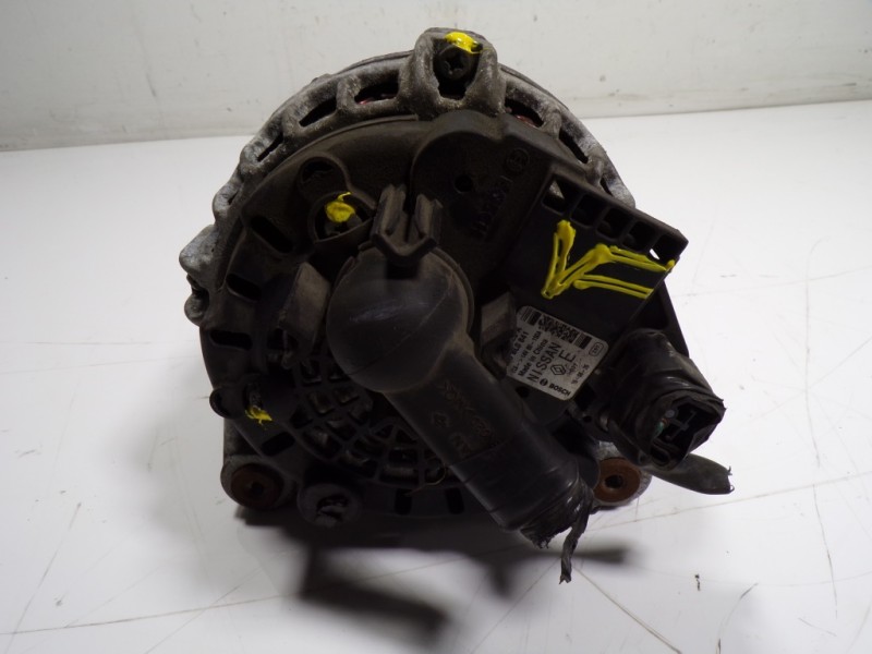 Recambio de alternador para nissan x-trail (t32) acenta referencia OEM IAM 231004BE0A 231004BE0A 