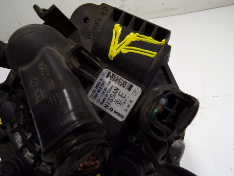 Recambio de alternador para nissan x-trail (t32) acenta referencia OEM IAM 231004BE0A 231004BE0A 