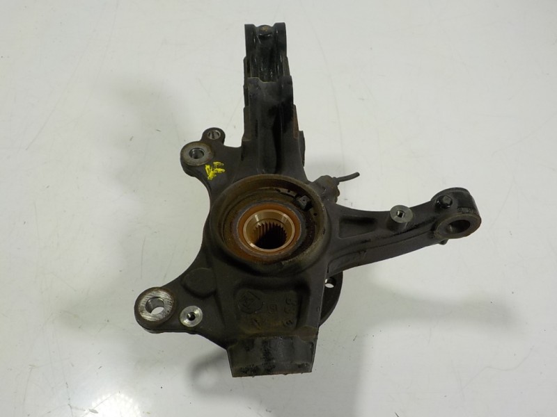 Recambio de mangueta delantera derecha para peugeot 308 sw 1.5 blue-hdi fap referencia OEM IAM 1610138080  